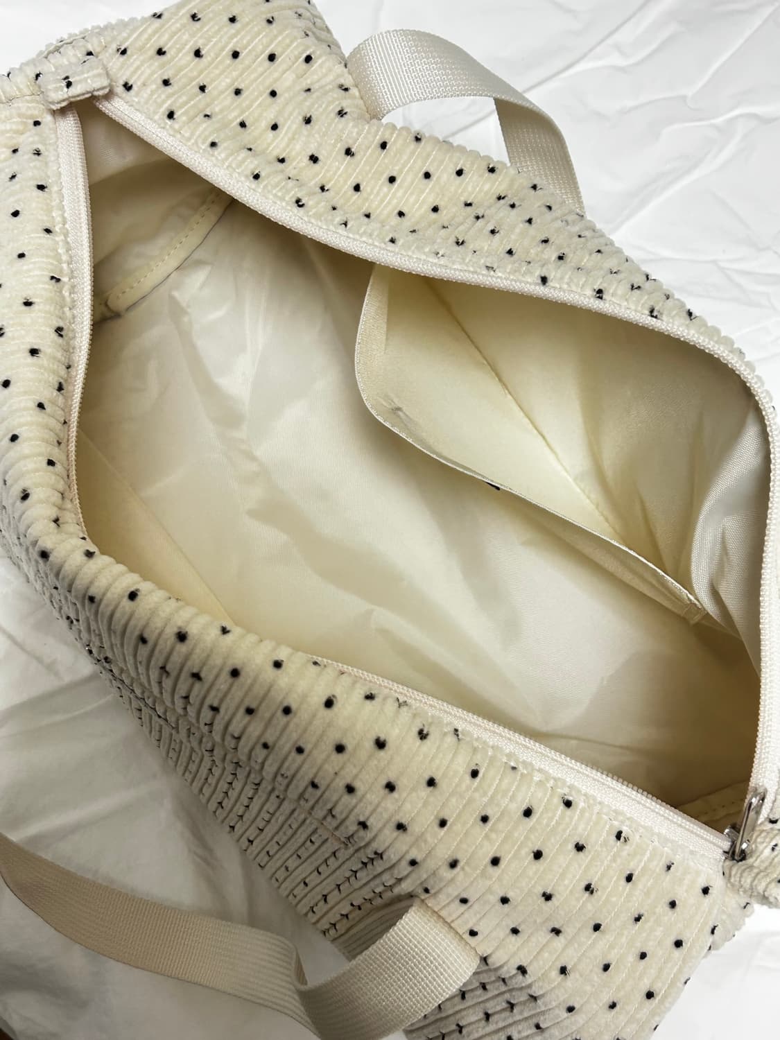 Wsc archive wsc 아카이브 도트 배럴백 크림 상품이미지7