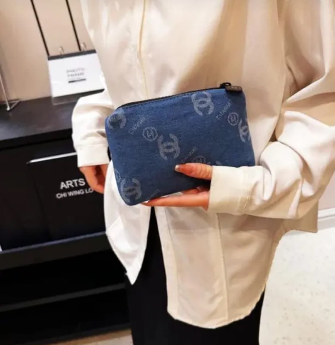 샤넬 데님 파우치 상품이미지4