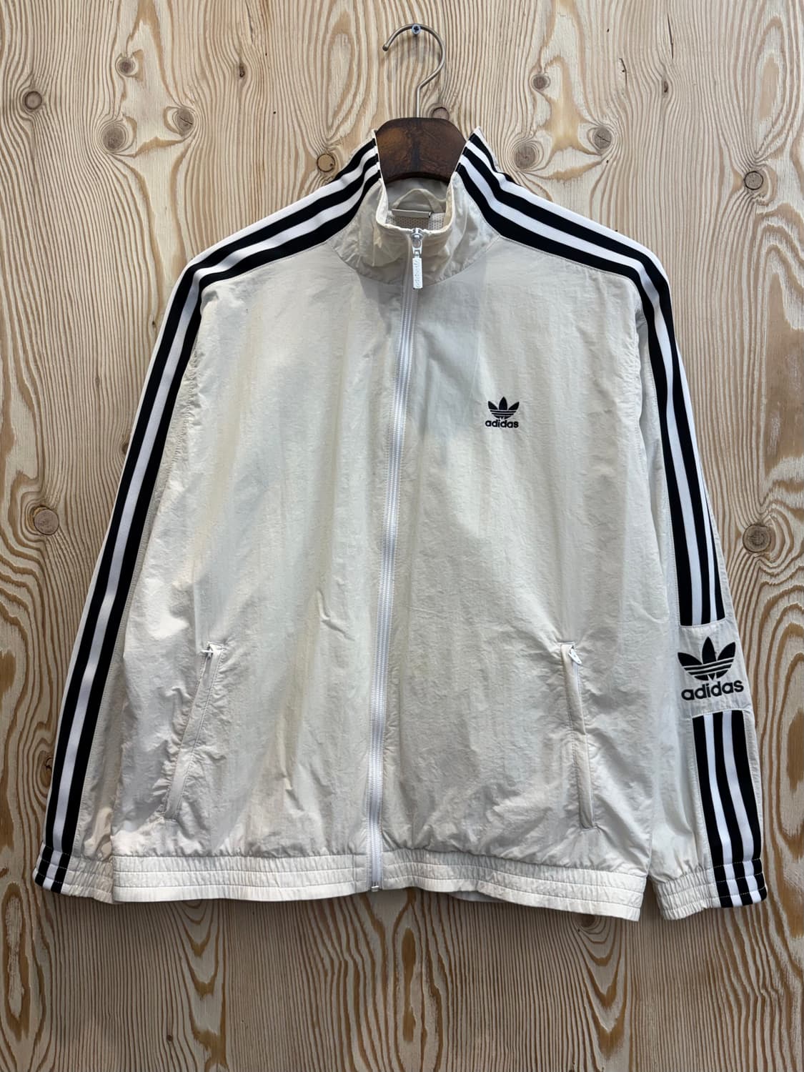 아디다스 파카이안 자수 바람막이 상품이미지1