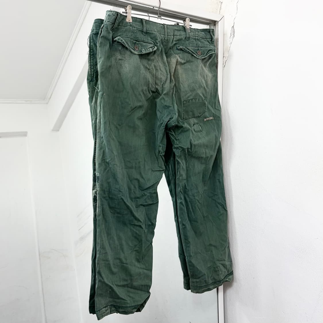 폴로 랄프로렌 디스트레스드 패치워크 치노 팬츠 상품이미지5