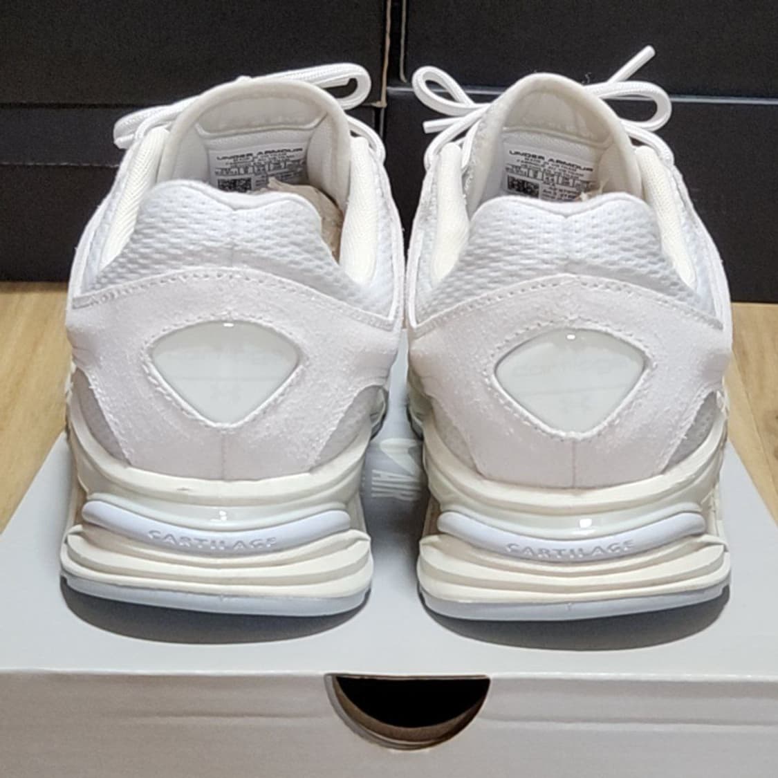 언더아머 280 호버 애퍼리션 화이트 베이지 상품이미지5