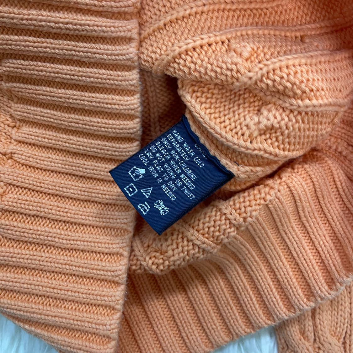 폴로 랄프로렌 포니 로고 케이블 브이넥 니트 오렌지 상품이미지5