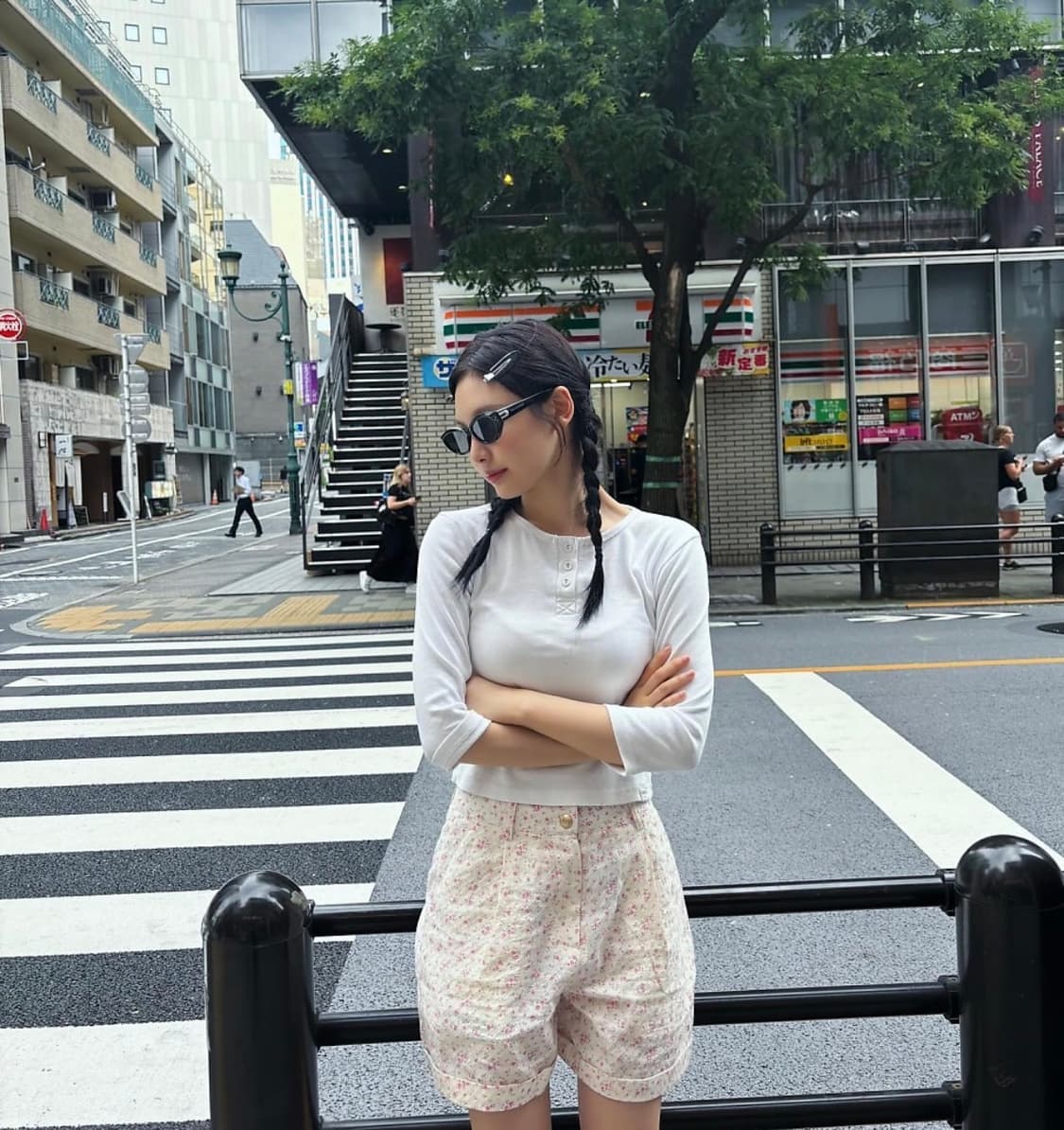 새상품) 시엔느 꽃 반바지 (닝닝 착용) 상품이미지1