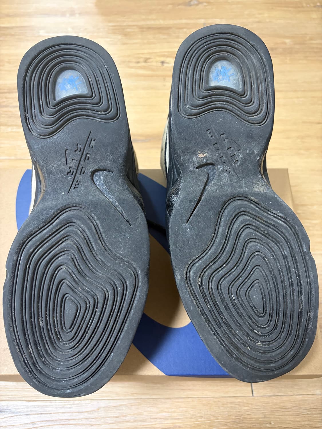 나이키x스투시 에어페니2 라탄 앤 라임스톤 265 상품이미지6