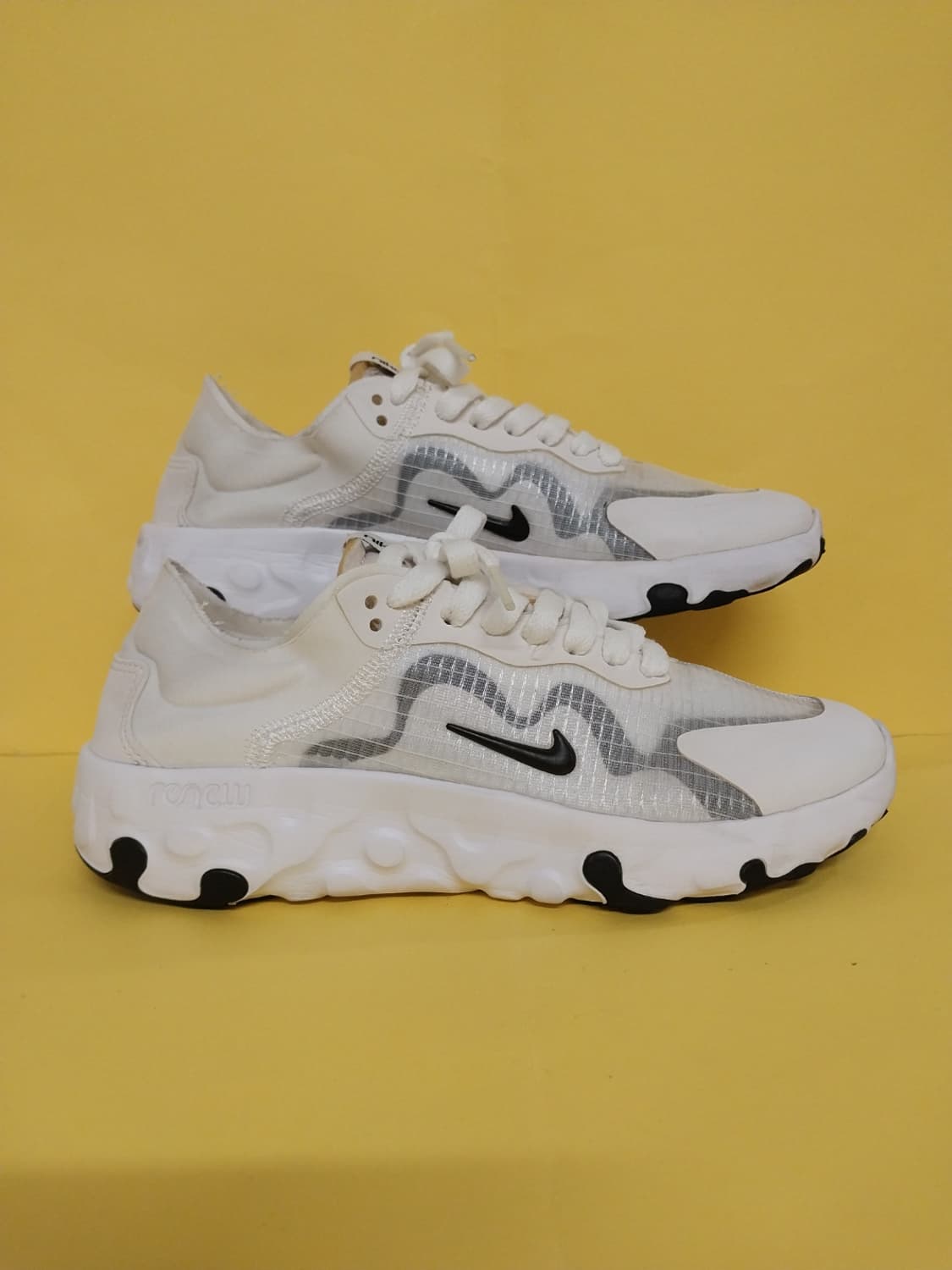 여성 나이키 리뉴 루센트 화이트 운동화 (235) 상품이미지3