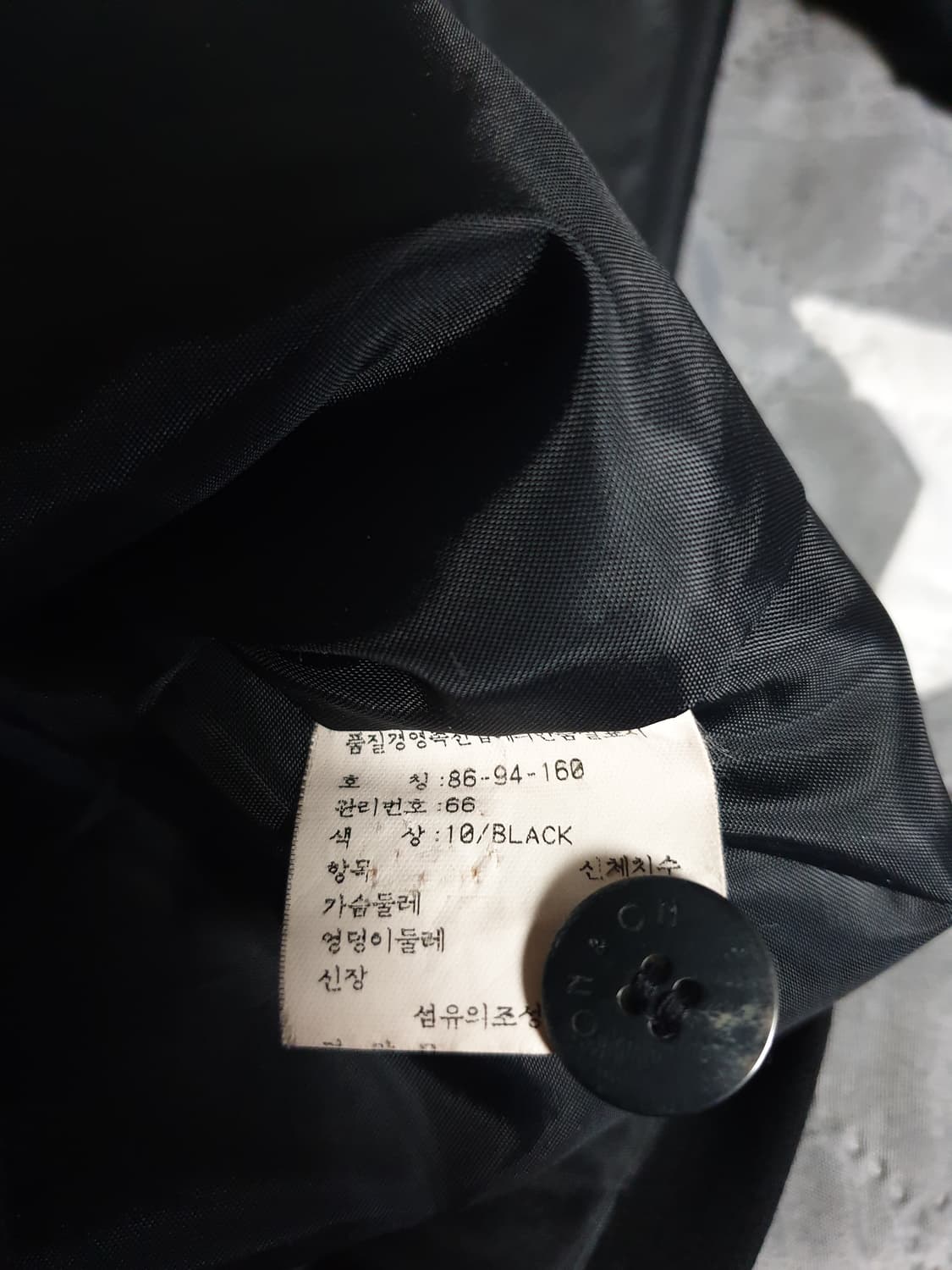 ON&ON 우먼 클래식 라운드 피티드 정장셋업 블랙 (66) 상품이미지5