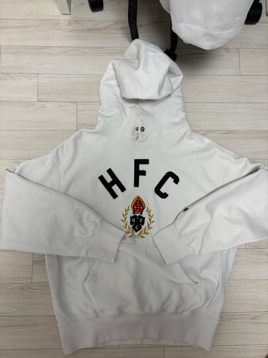 헤리티지플로스 10주년 로고 후드 상품이미지1