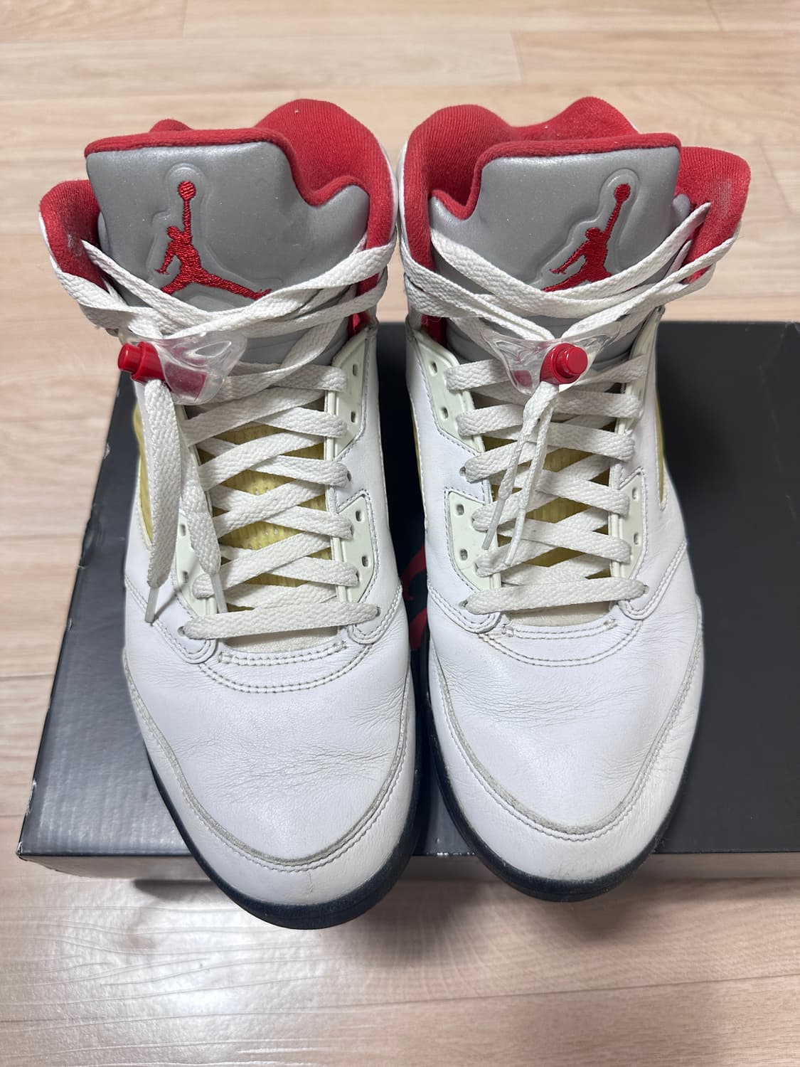 [285]조던5 레트로 파이어 레드 실버 텅 상품이미지3