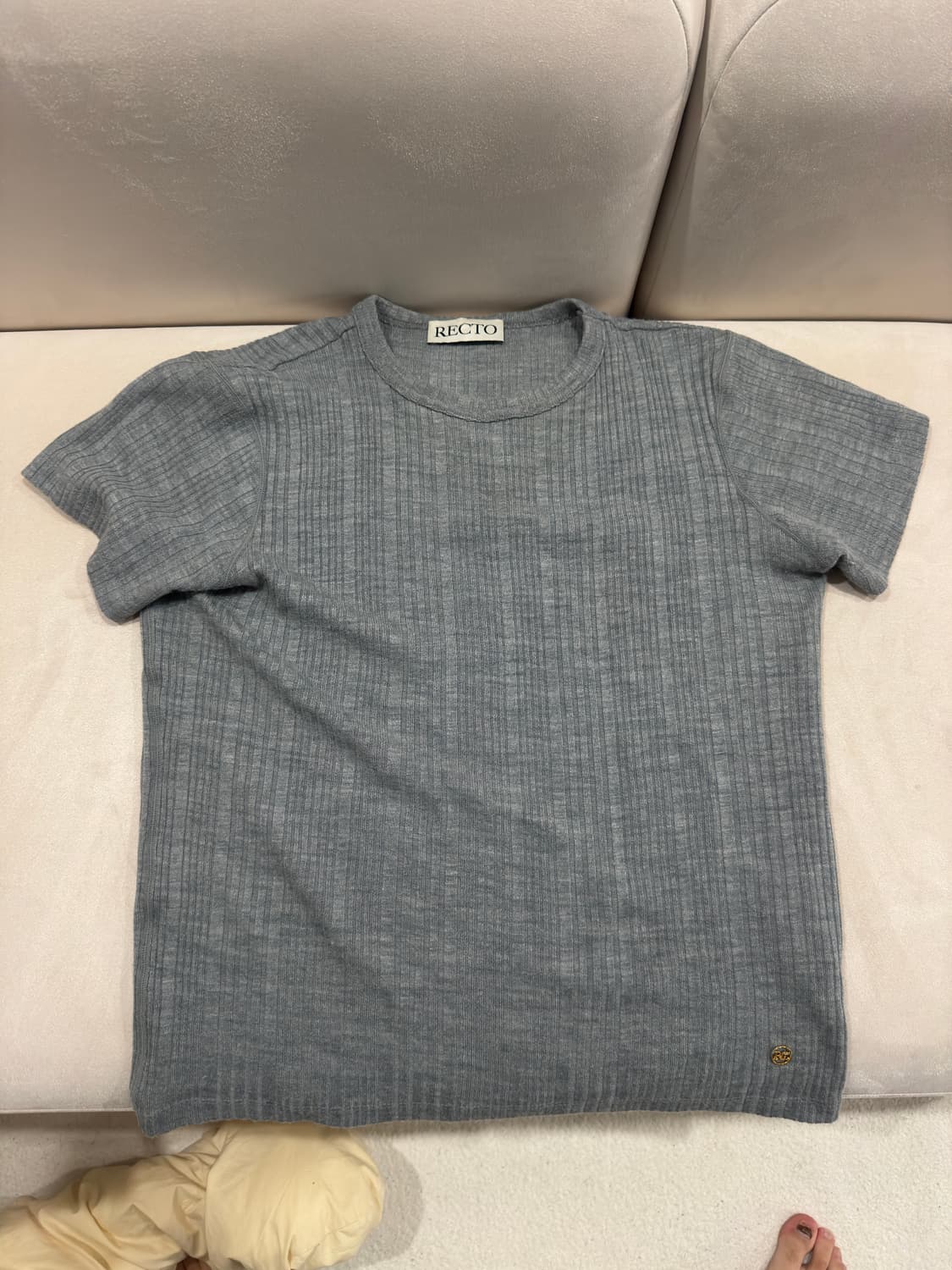 렉토 울 블렌드 팁 티셔츠 그레이 s 사이즈 팝니다. 상품이미지1