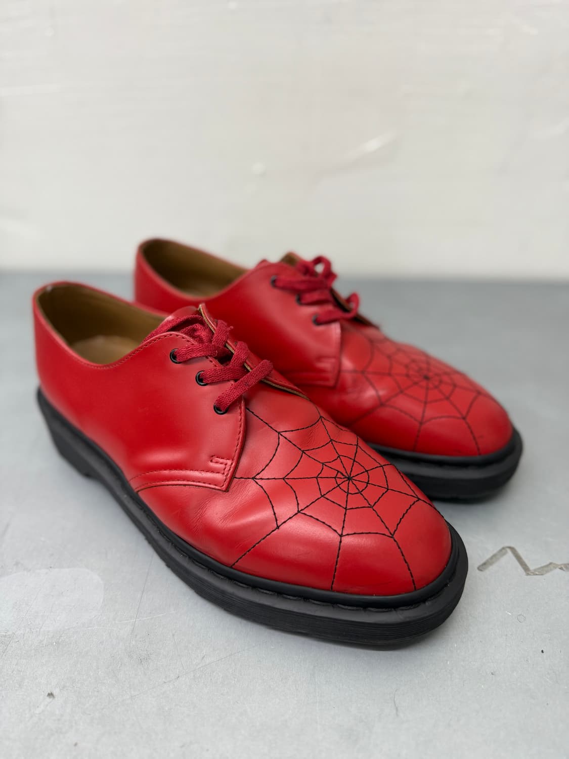 슈프림 x 닥터마틴 22ss spiderweb red 상품이미지2
