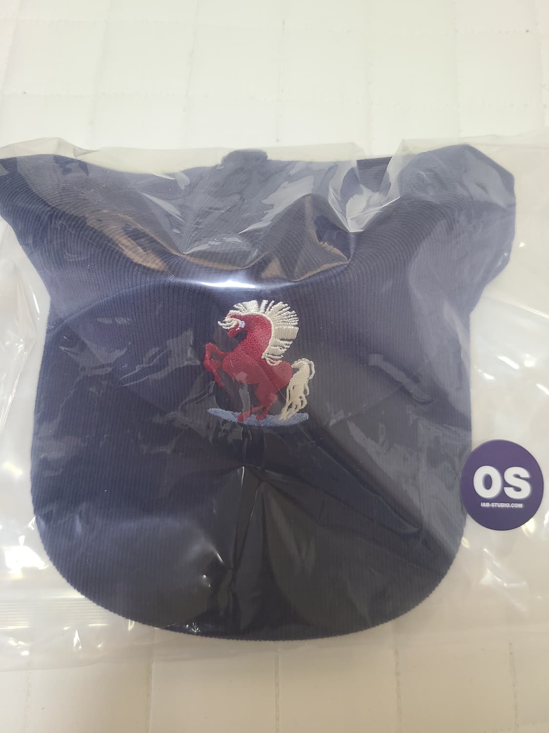 아이앱 스튜디오 레드 홀스 캡 모자 네이비아이앱 스튜디오 레드 홀스 캡  상품이미지2