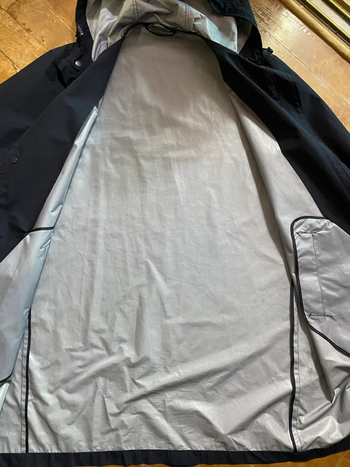 ZARA 블랙 후드 레인코트 XL (105~) 상품이미지4