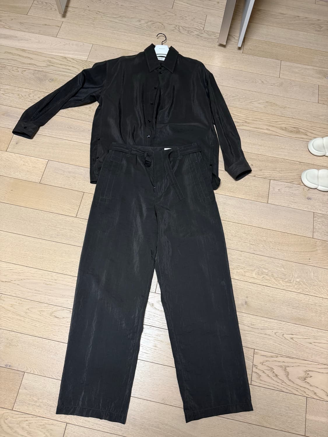 [50/48/46] 24ss 르메르 드라이실크 다크 에스프레소 셋업 상품이미지2