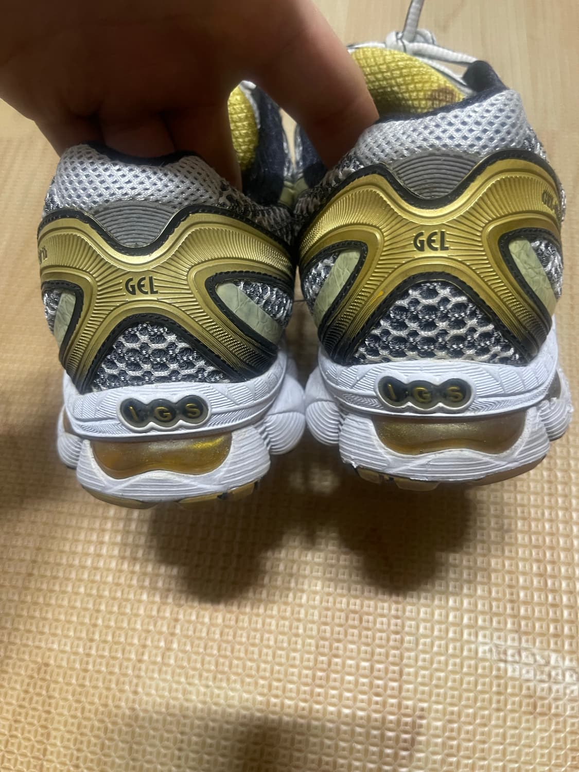 250 아식스 젤 님버스 12 상품이미지5