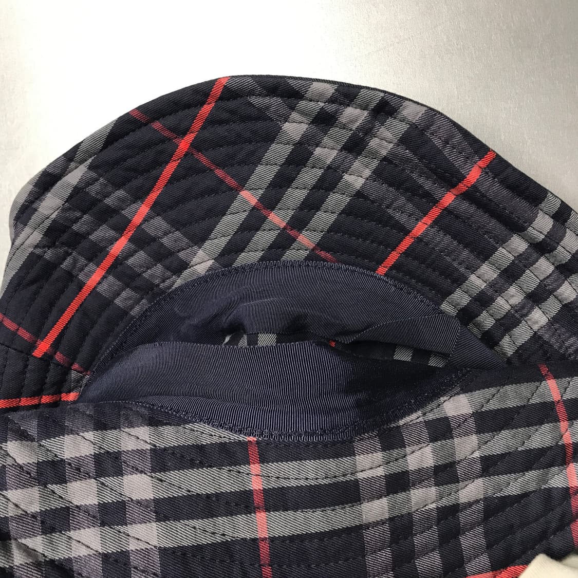 버버리 네이비 버킷햇 M 상품이미지4