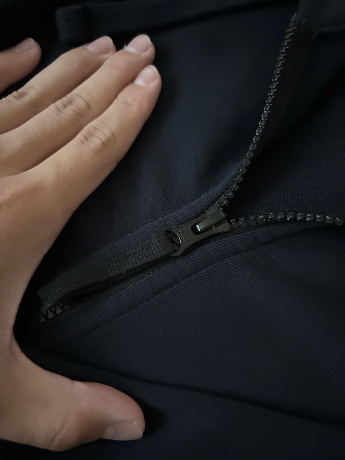 [M] 스톤아일랜드 후드집업 새상품급 상품이미지3