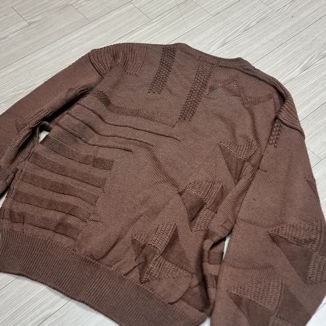 CALBARL 브라운 통과제리 자수 니트(100-105) 상품이미지4