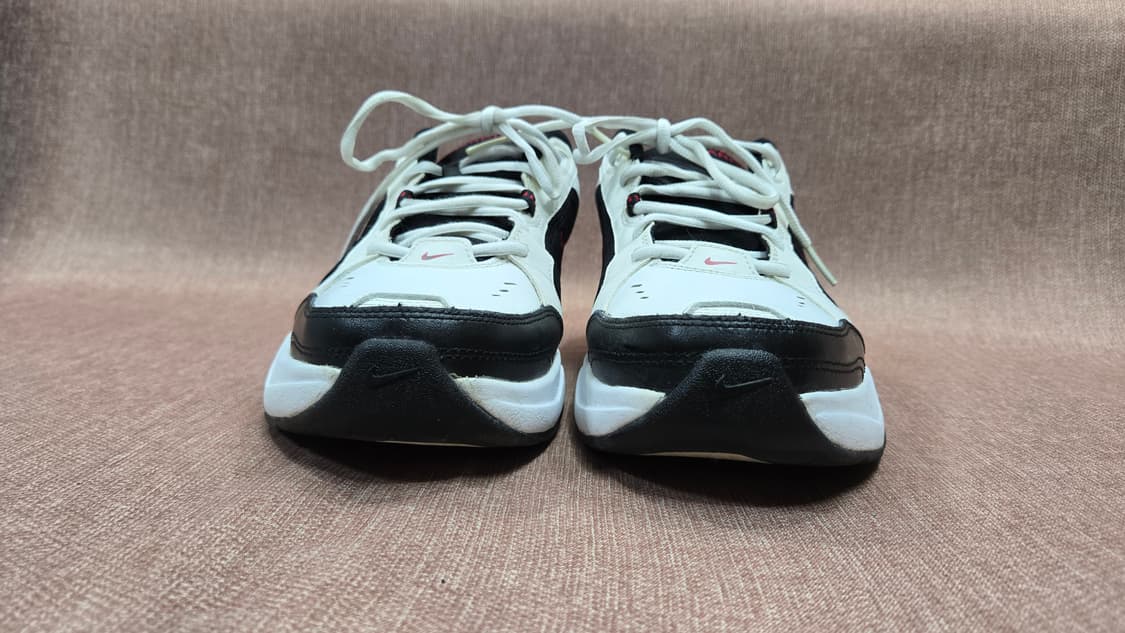 나이키 290mm- 에어 모나크 IV 흰검빨 운동화 상품이미지3