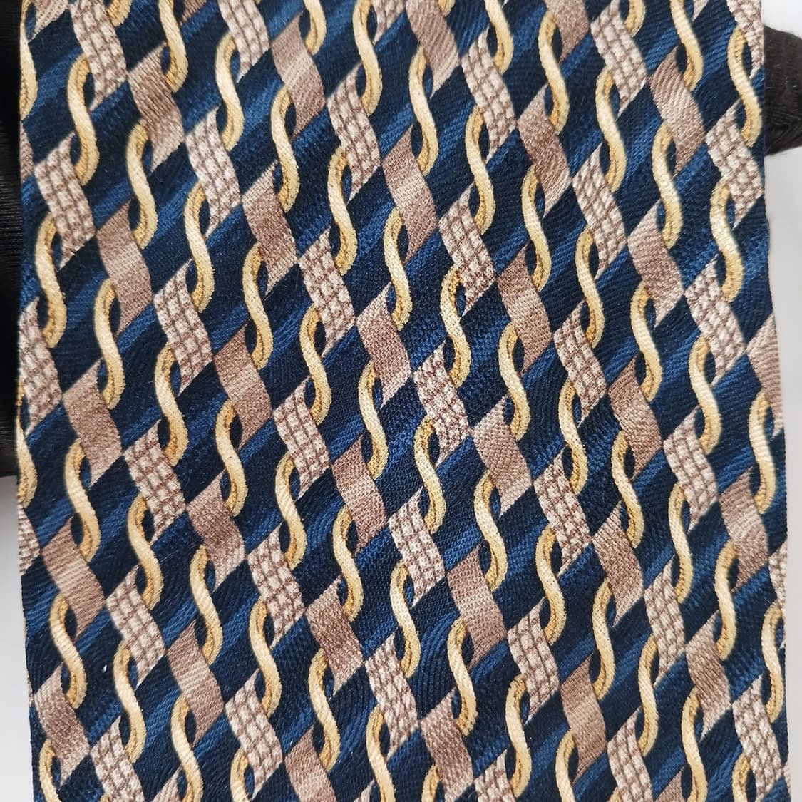 제냐 실크 네이비&골드 패턴 넥타이 9.7cm A+등급 A19174
 상품이미지8