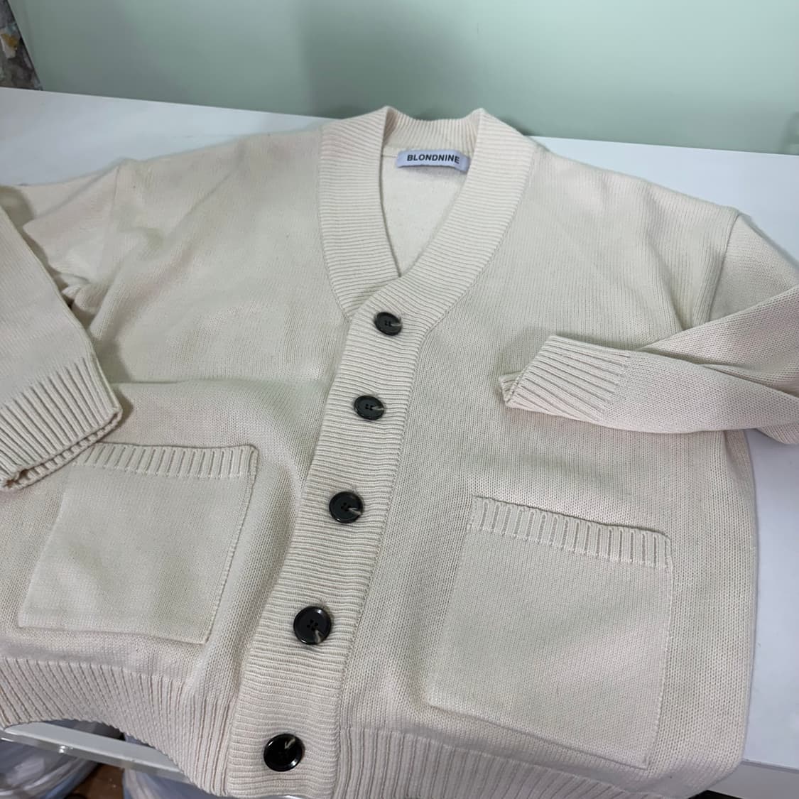 M 블론드나인 루즈오버핏 아이보리 V넥가디건 상품이미지2