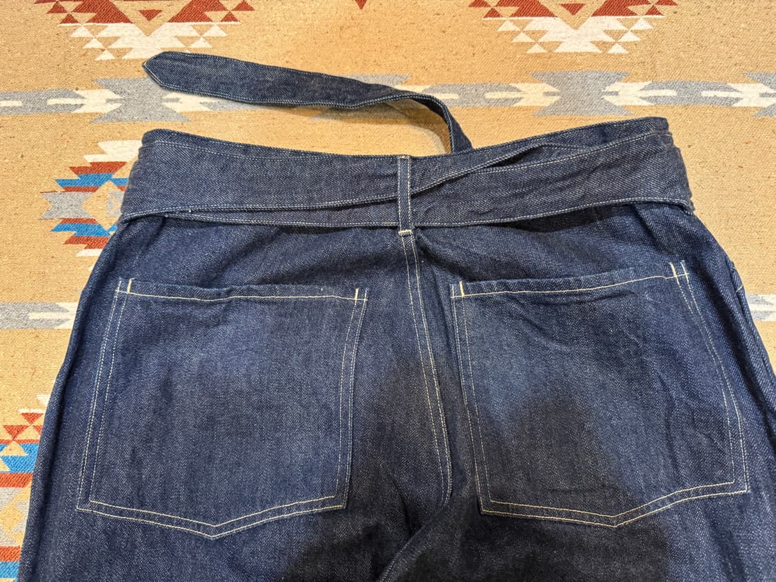 [1][M] 코모리 벨티드 데님 팬츠 인디고 상품이미지6