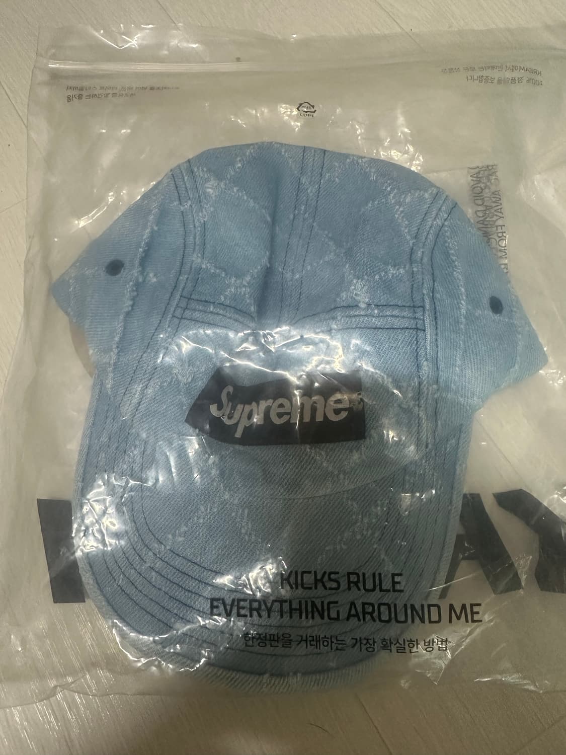 [OS] 슈프림 펀치드 데님 캠프캡 워시드 인디고 - 23FW 상품이미지3