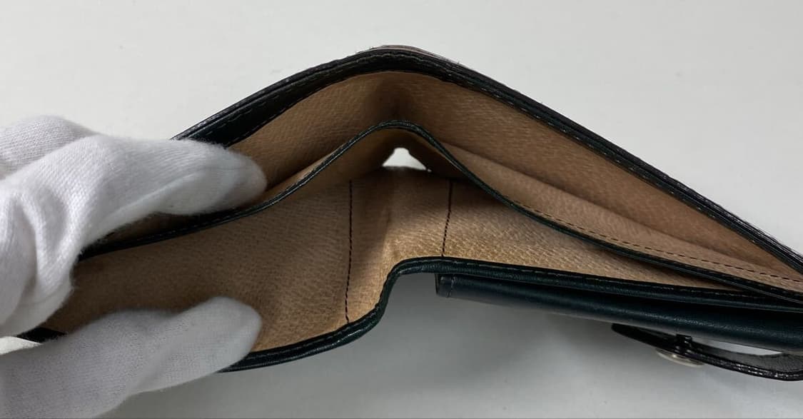 비비안 웨스트우드 오브 엠보싱 패턴 지갑 상품이미지3