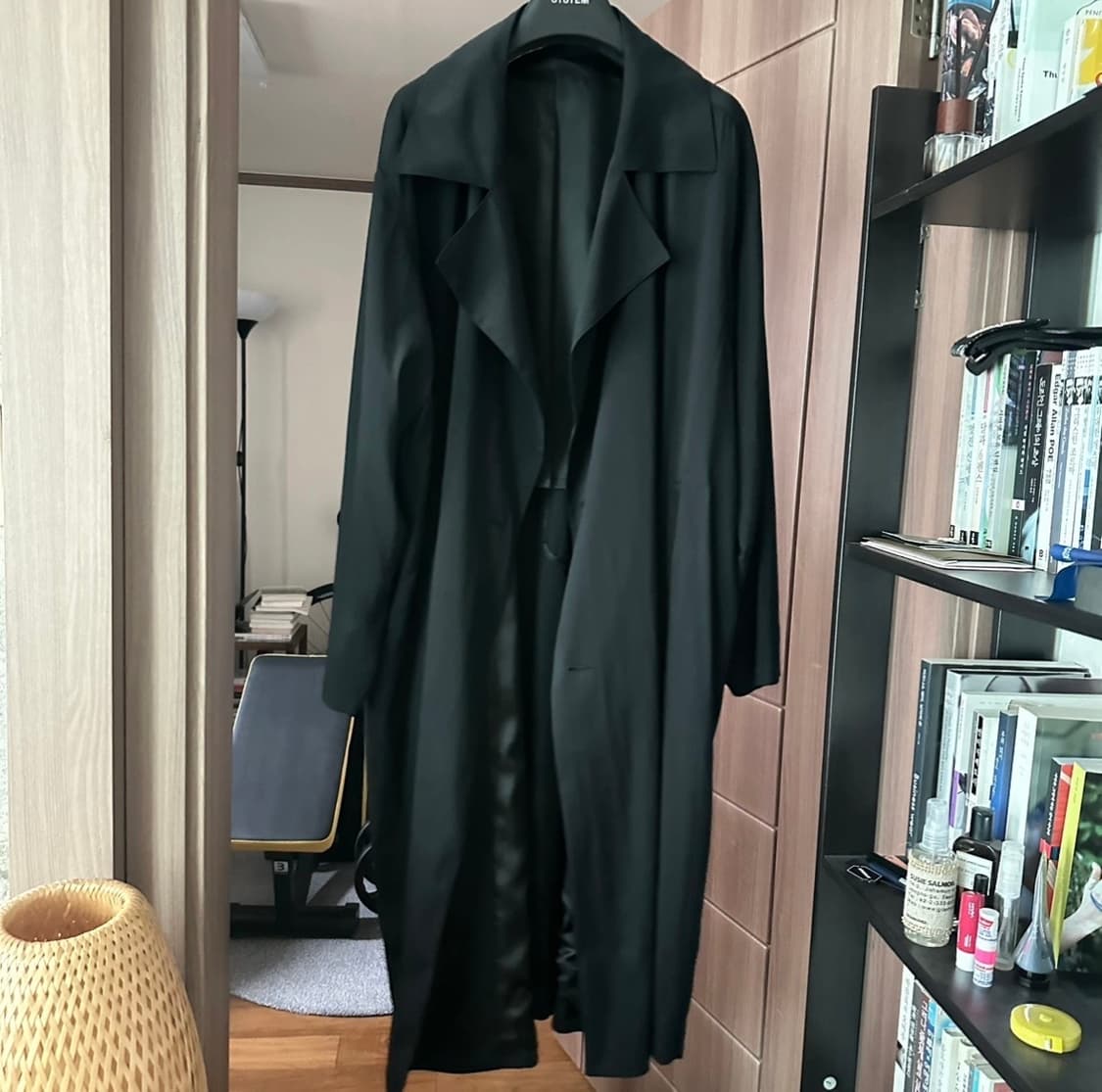 (새제품) 23FW 시스템옴므 트렌치코트 블랙 95사이즈 상품이미지1
