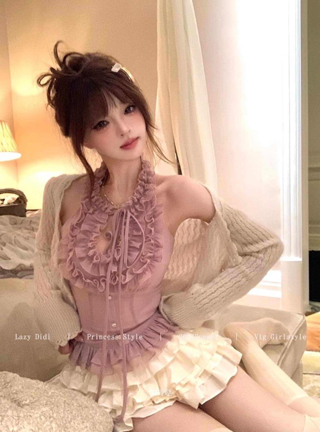 Lady DiDi 플라워 러플 홀터넥 탑 상품이미지1