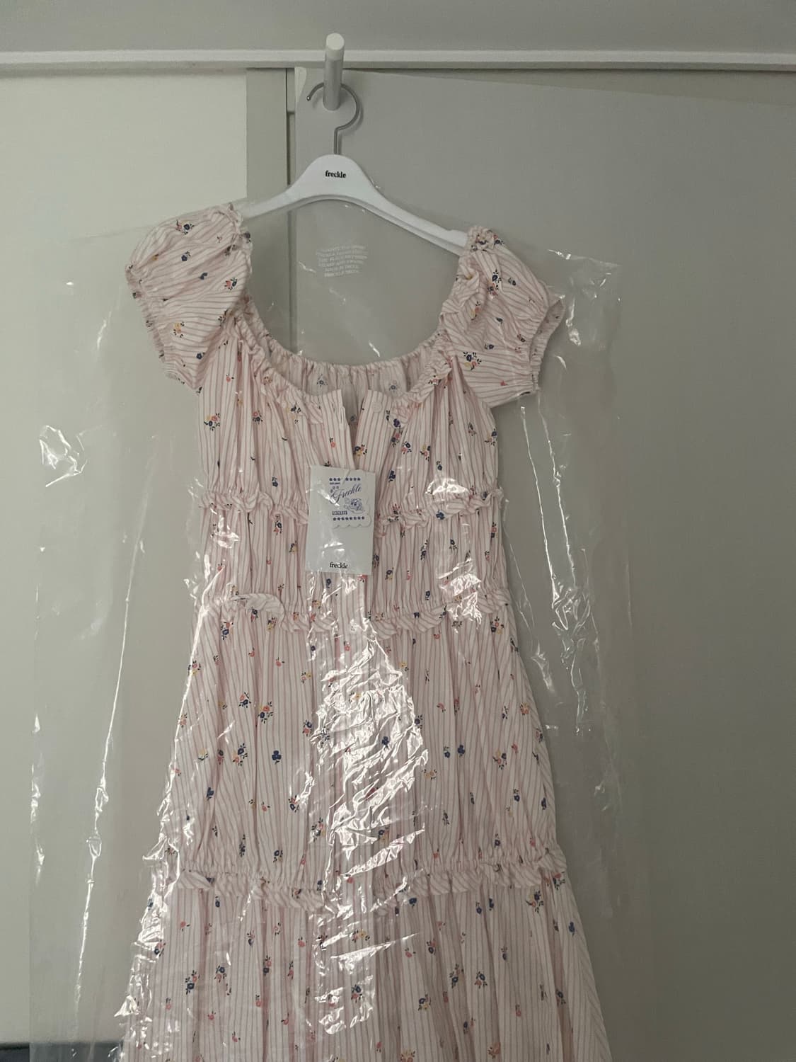 프레클 ruffle long open dress in flower 상품이미지1