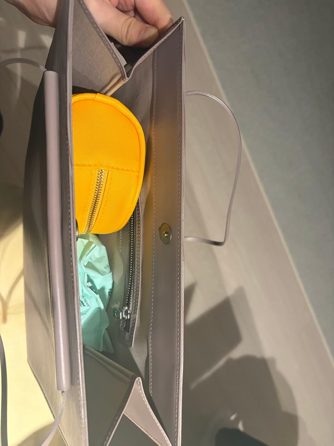 루이비통 에삐 숄더백 상품이미지9