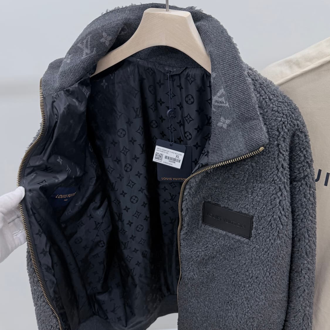 [미사용/XL] 25FW 루이비통 레더패치 플리스 블루종 자켓 상품이미지5