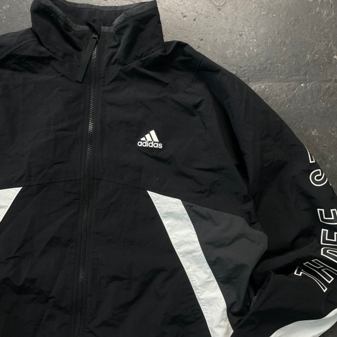 105 아디다스 바람막이 상품이미지2