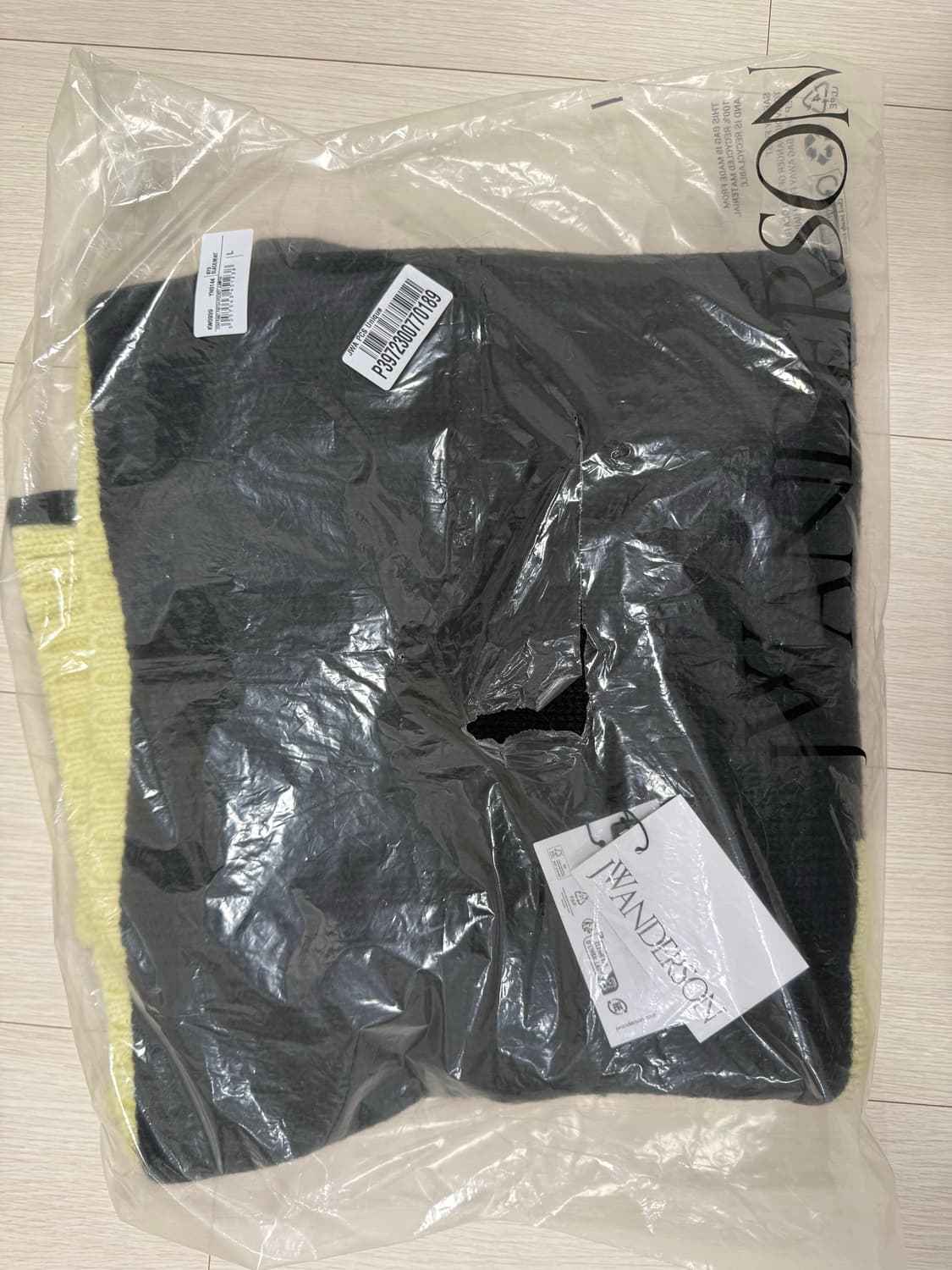 JW 앤더슨 배색 포켓 스웨터 상품이미지9