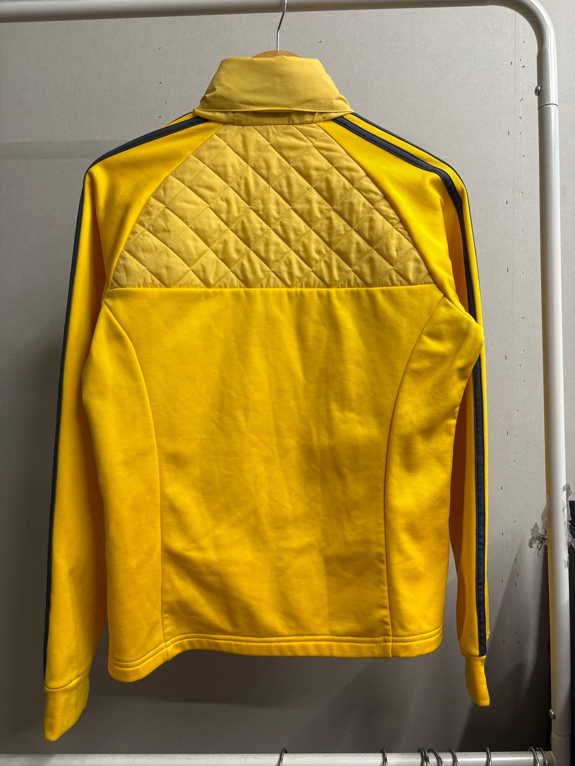 아디다스 00s 바나나🍌퀼팅 져지 상품이미지4