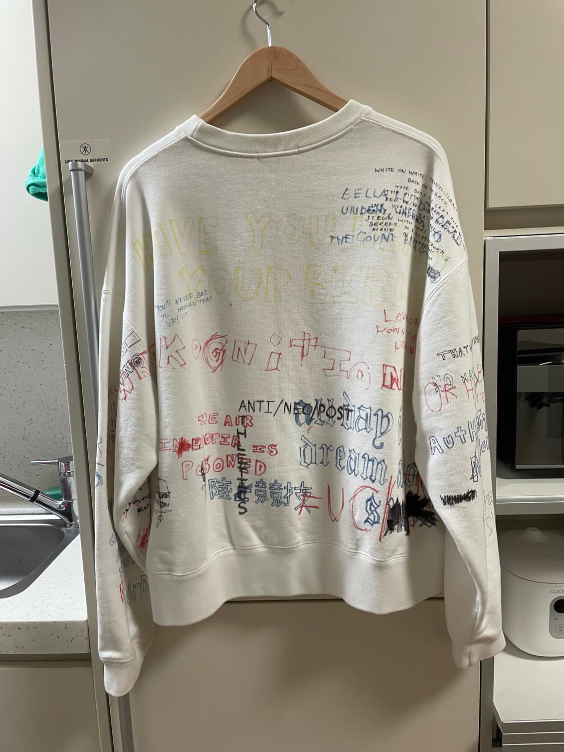 Yeezy season 5 맨투맨 상품이미지2