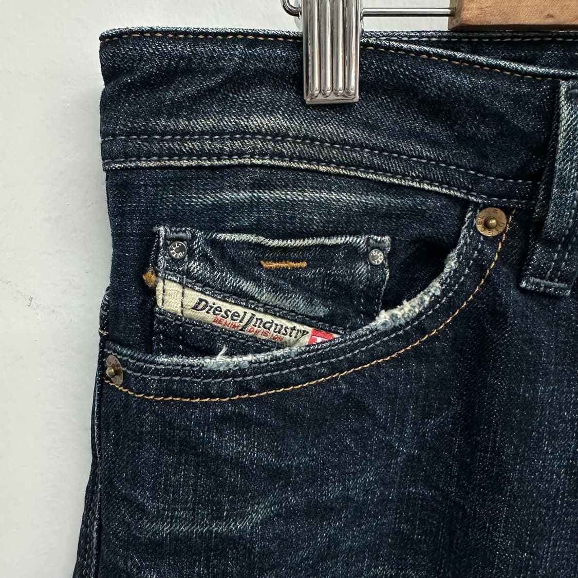 DIESEL THANAZ PAINT JEANS 상품이미지4