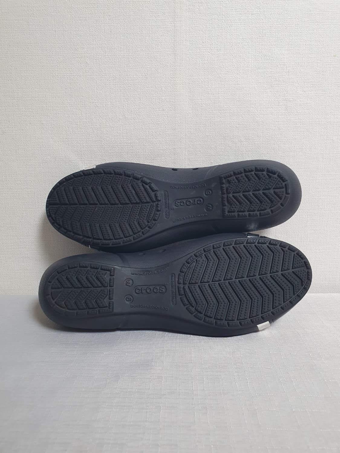 230mm 크록스 캡토 미러 발레 플랫슈즈 블랙 상품이미지8