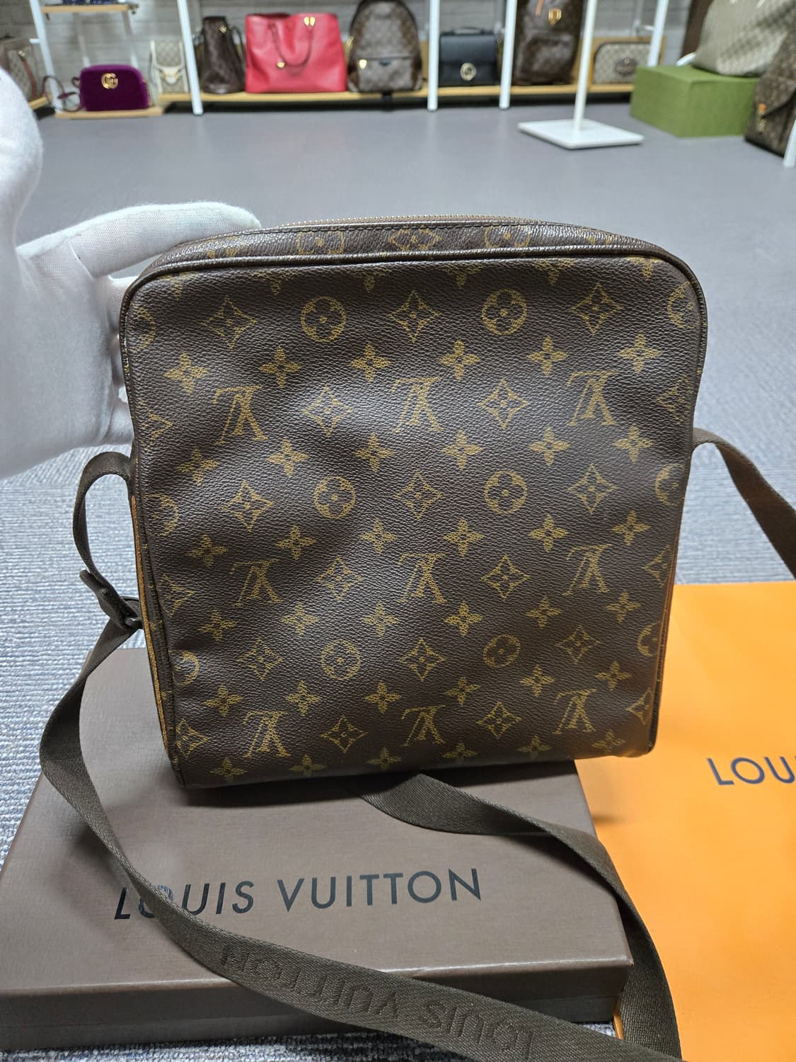 [특가][정품] 루이비통 모노그램 메신저백 상품이미지2