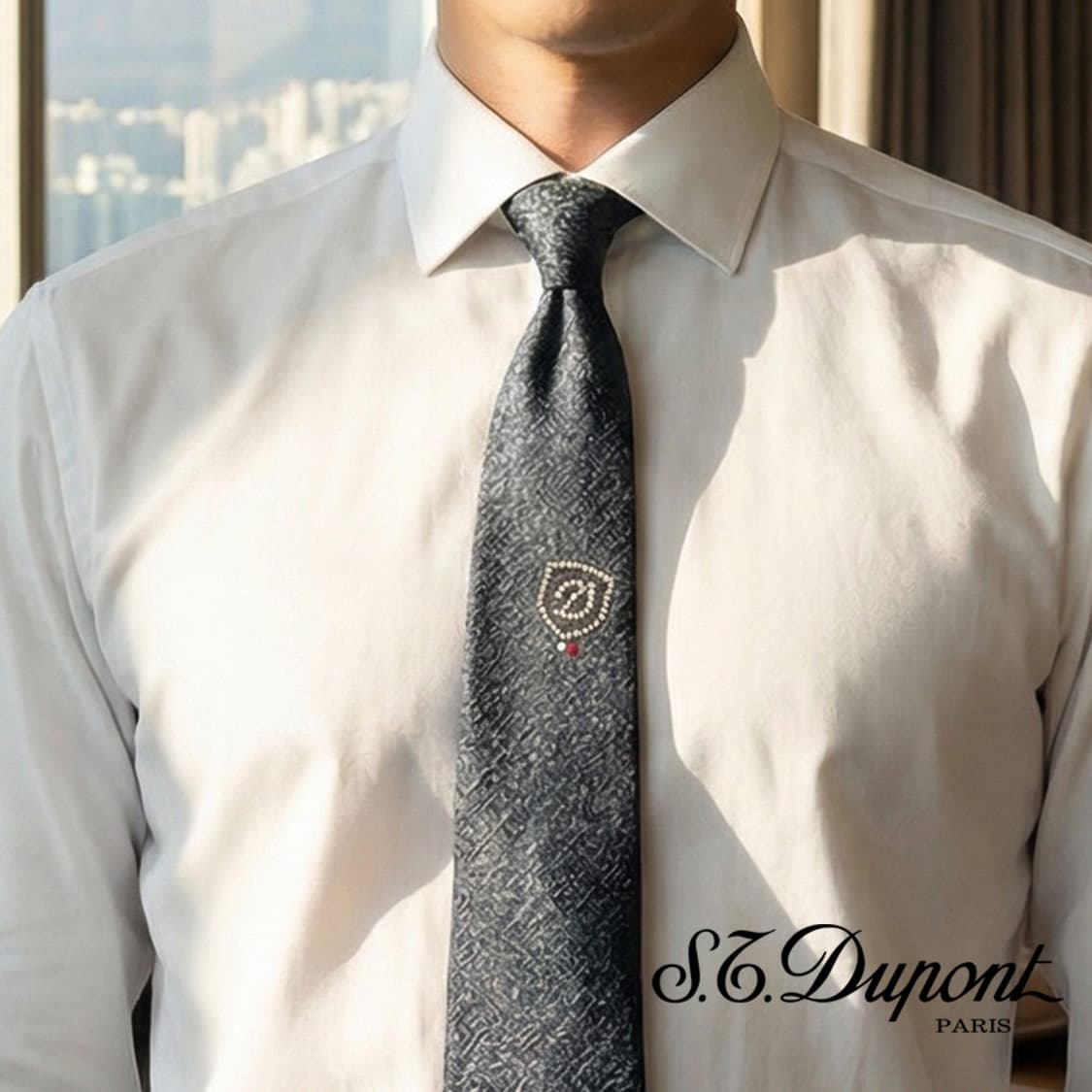 듀퐁 실크 진그레이 로고 포인트 넥타이 7.7cm A+등급 K1638
 상품이미지1