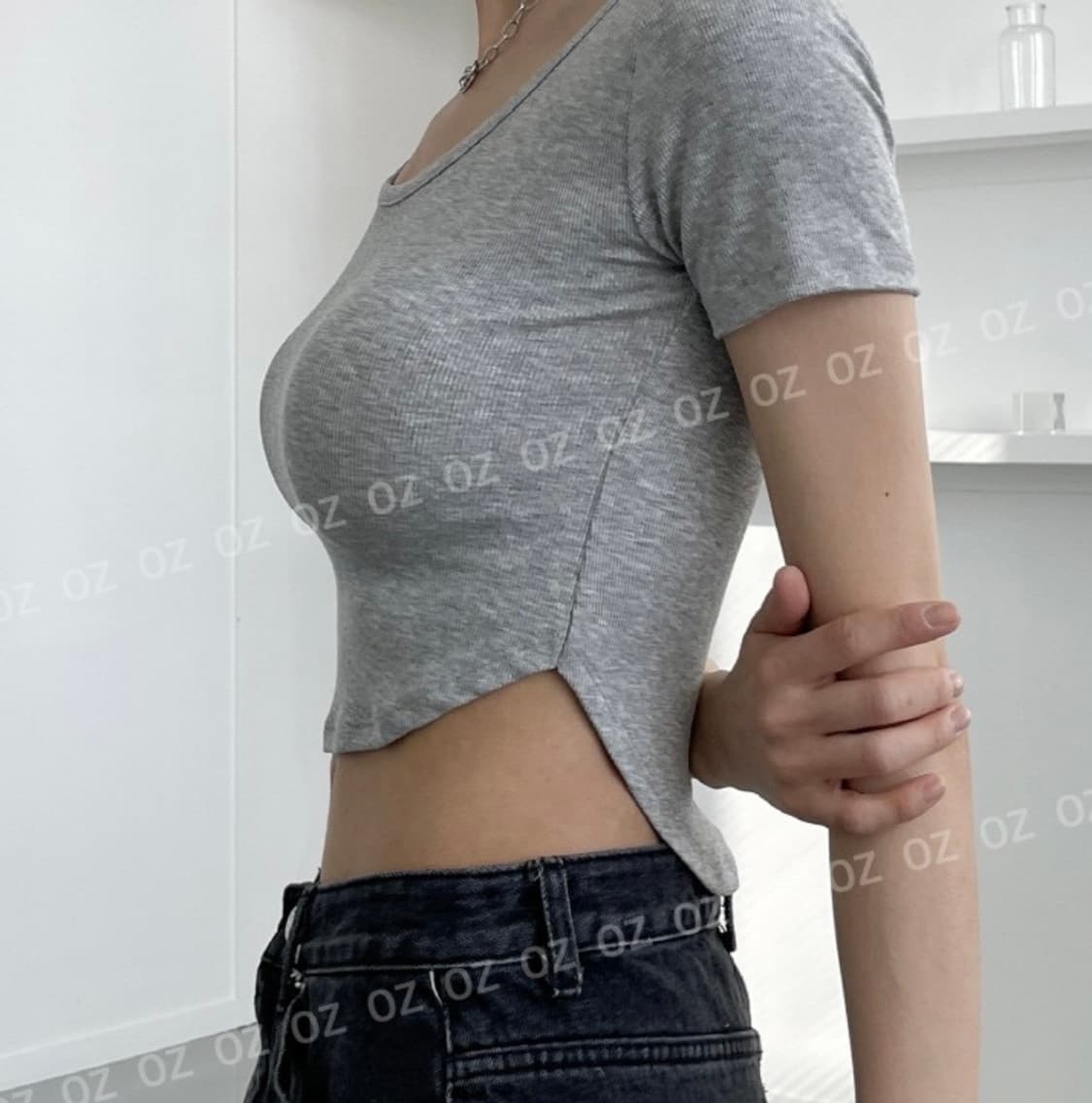 에이블리 지그재그 유넥 언발 크롭 반소매 반팔티 반팔 티셔츠 화이트 블랙 상품이미지3