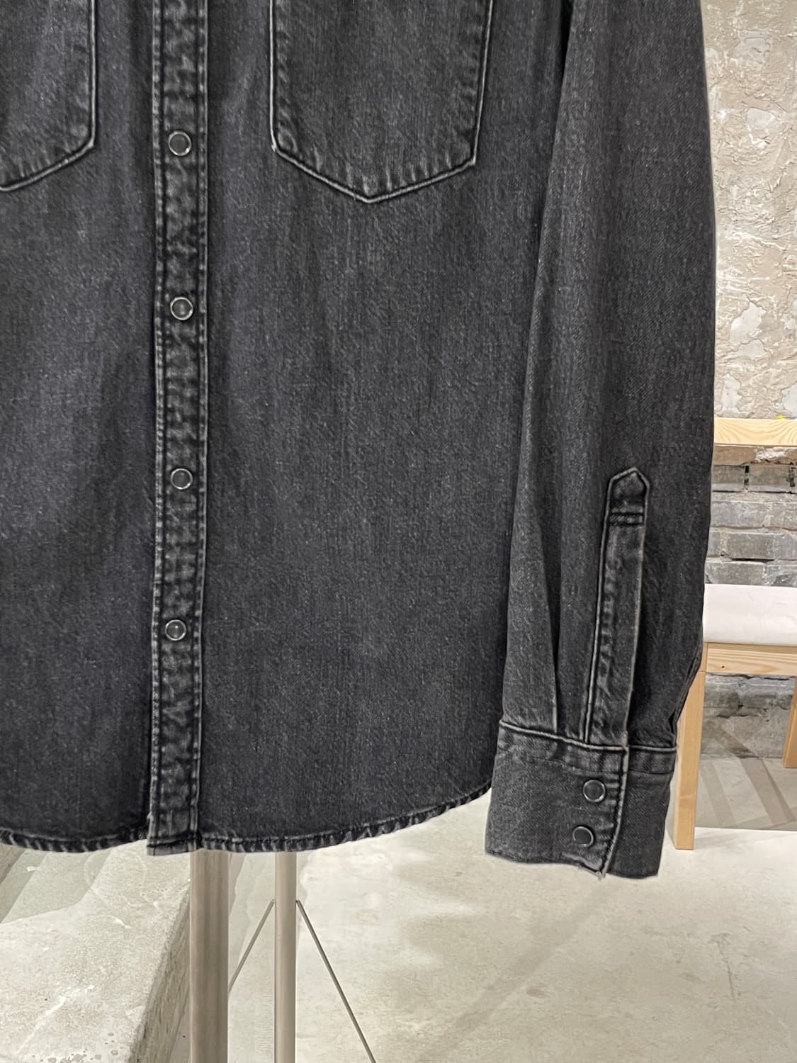 리바이스 레드탭 흑청 스탠다드 웨스턴 데님 셔츠 상품이미지5