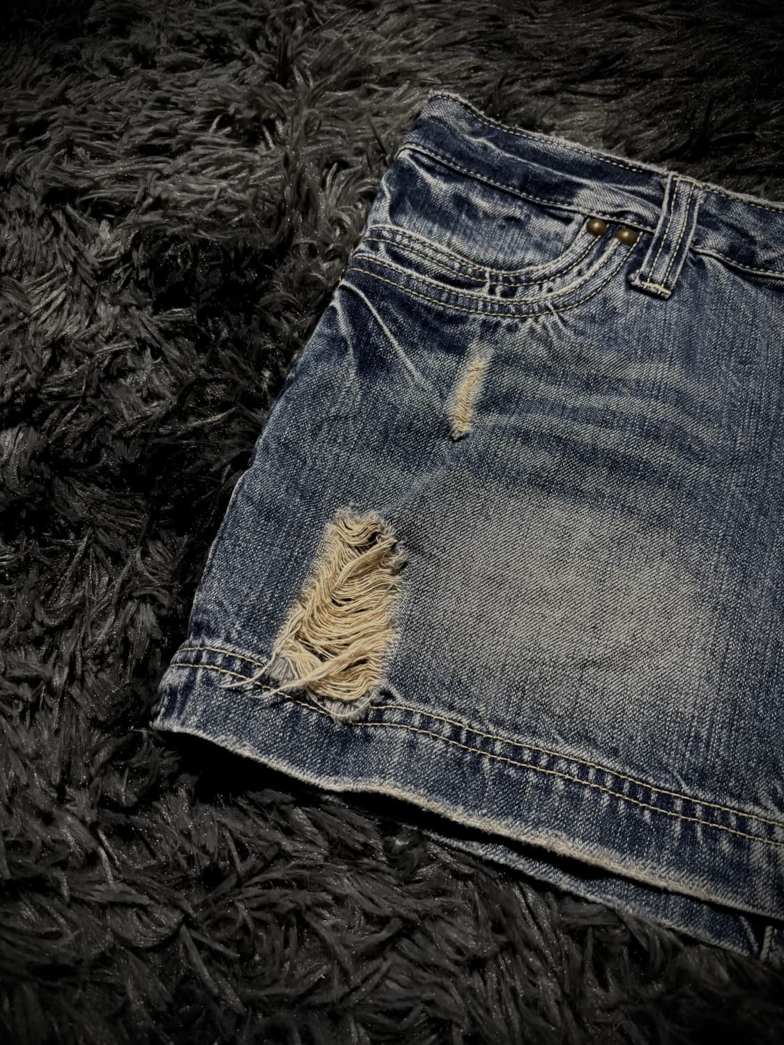 Cecil McBee 데미지 워싱 숏 데님스커트 상품이미지3