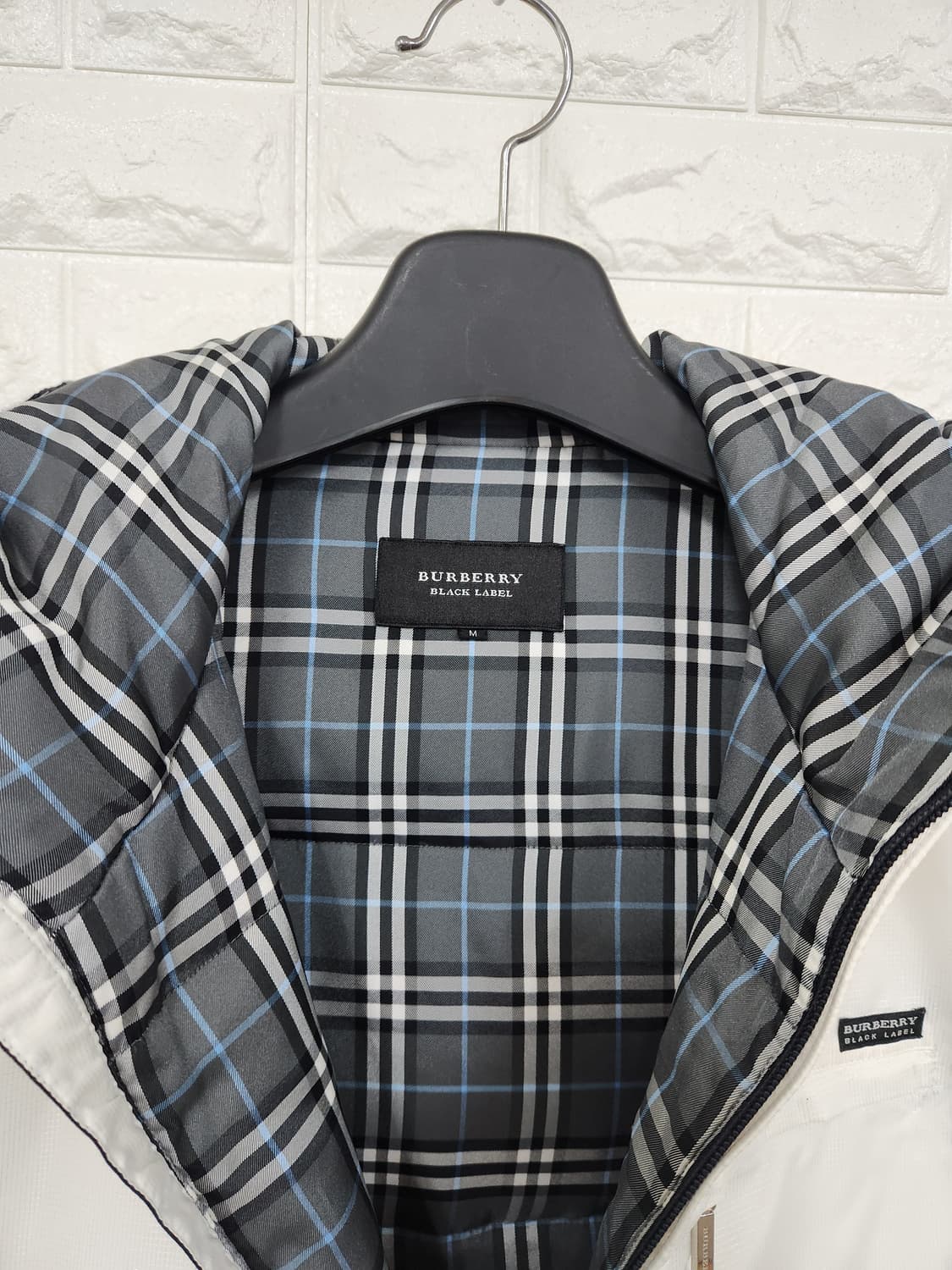 (M)버버리 블랙라벨 화이트 구스다운 경량 패딩 상품이미지3