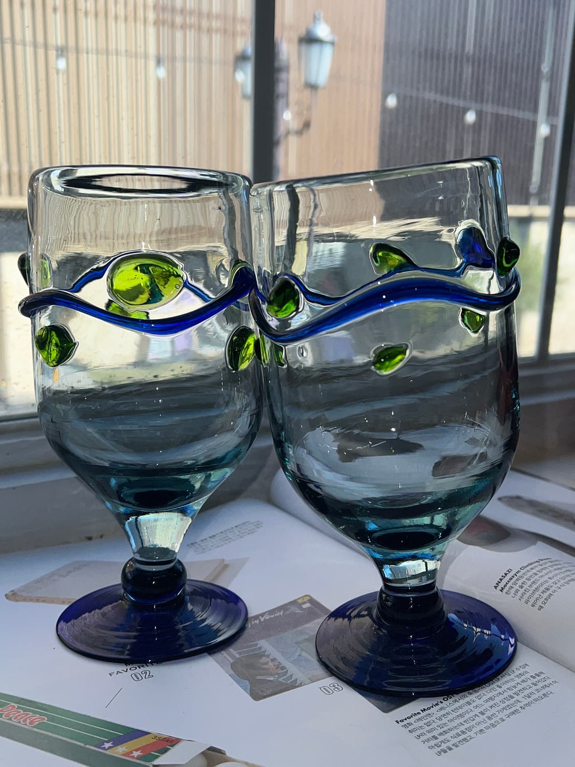 80s Hand-Blown art glass Goblet BL/GR 상품이미지1