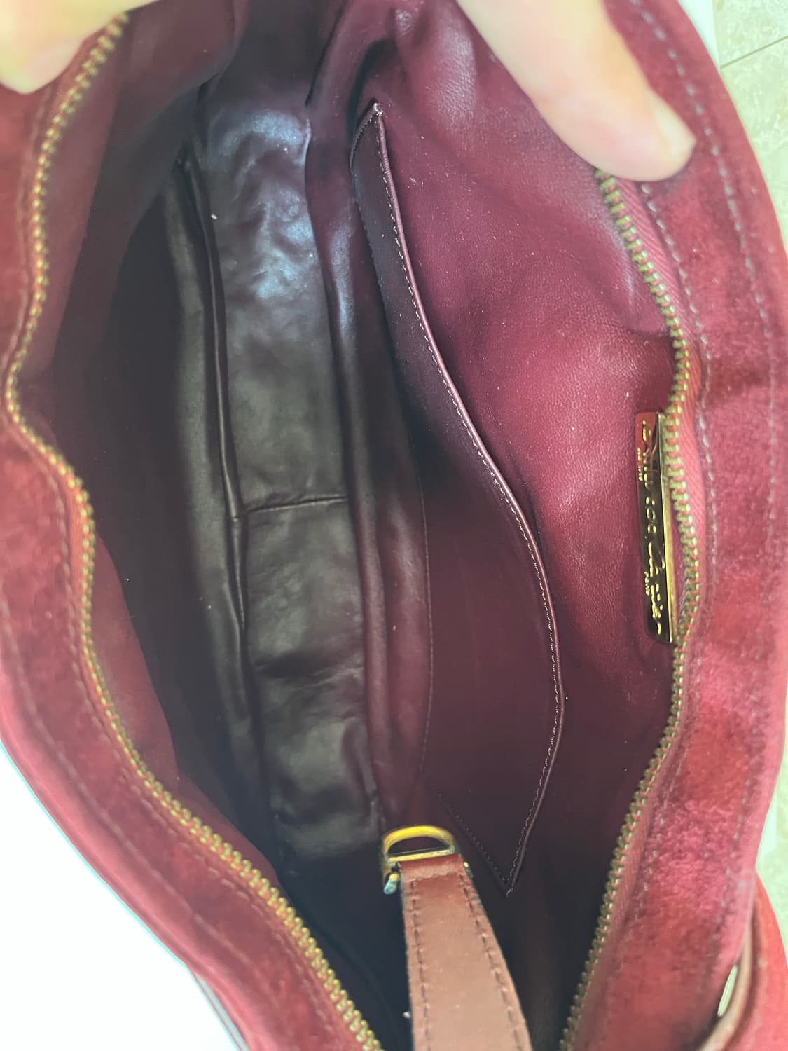 까르띠에 버건디 스웨이드 숄더백 상품이미지8