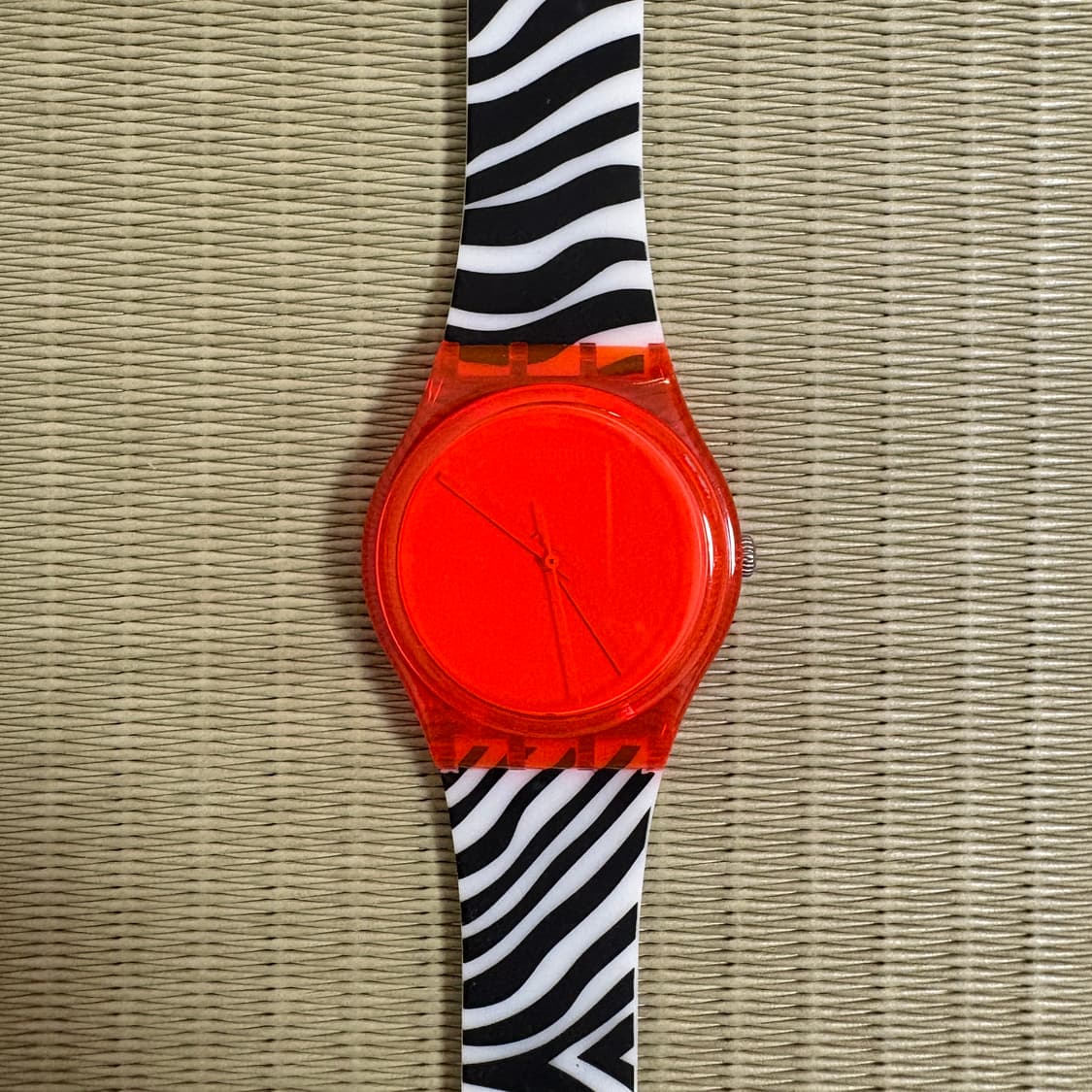 Swatch 트랜스루센트 지브라 워치 상품이미지3