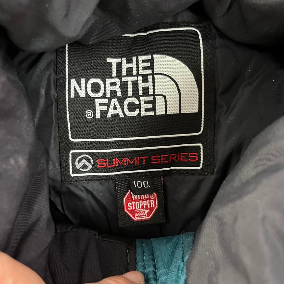 105 노스페이스 서밋시리즈 윈드스토퍼 700 드롭 블루 패딩 상품이미지3