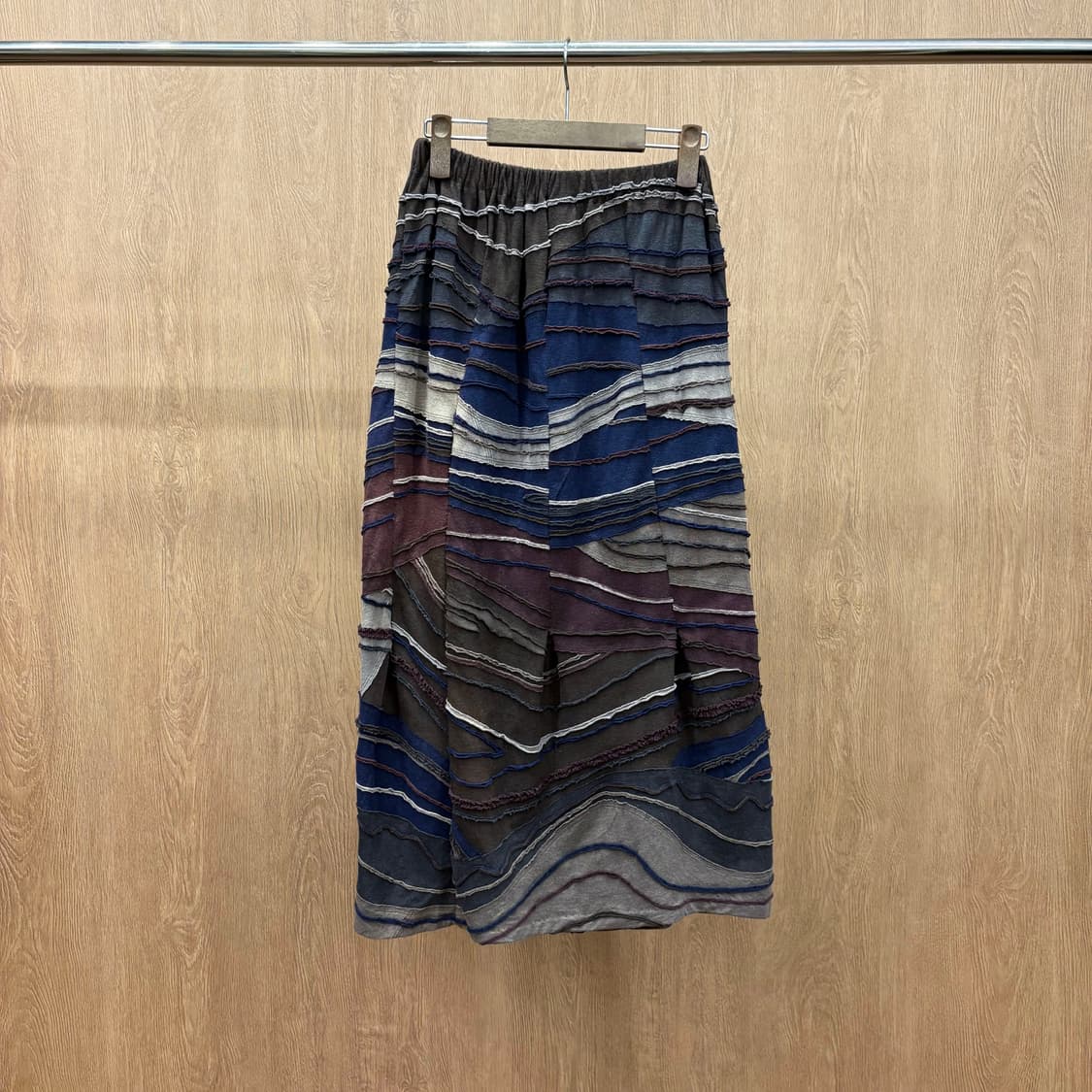 유르겐 렐 롱 스커트 에스닉 텍스처 입체 컬러 라인 패턴 디테일 브라운 상품이미지2