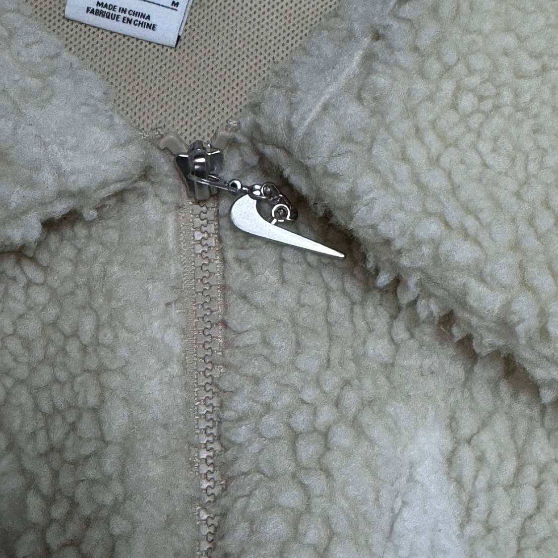 나이키 스우시 뽀글이 플리스 자켓 아이보리 상품이미지5